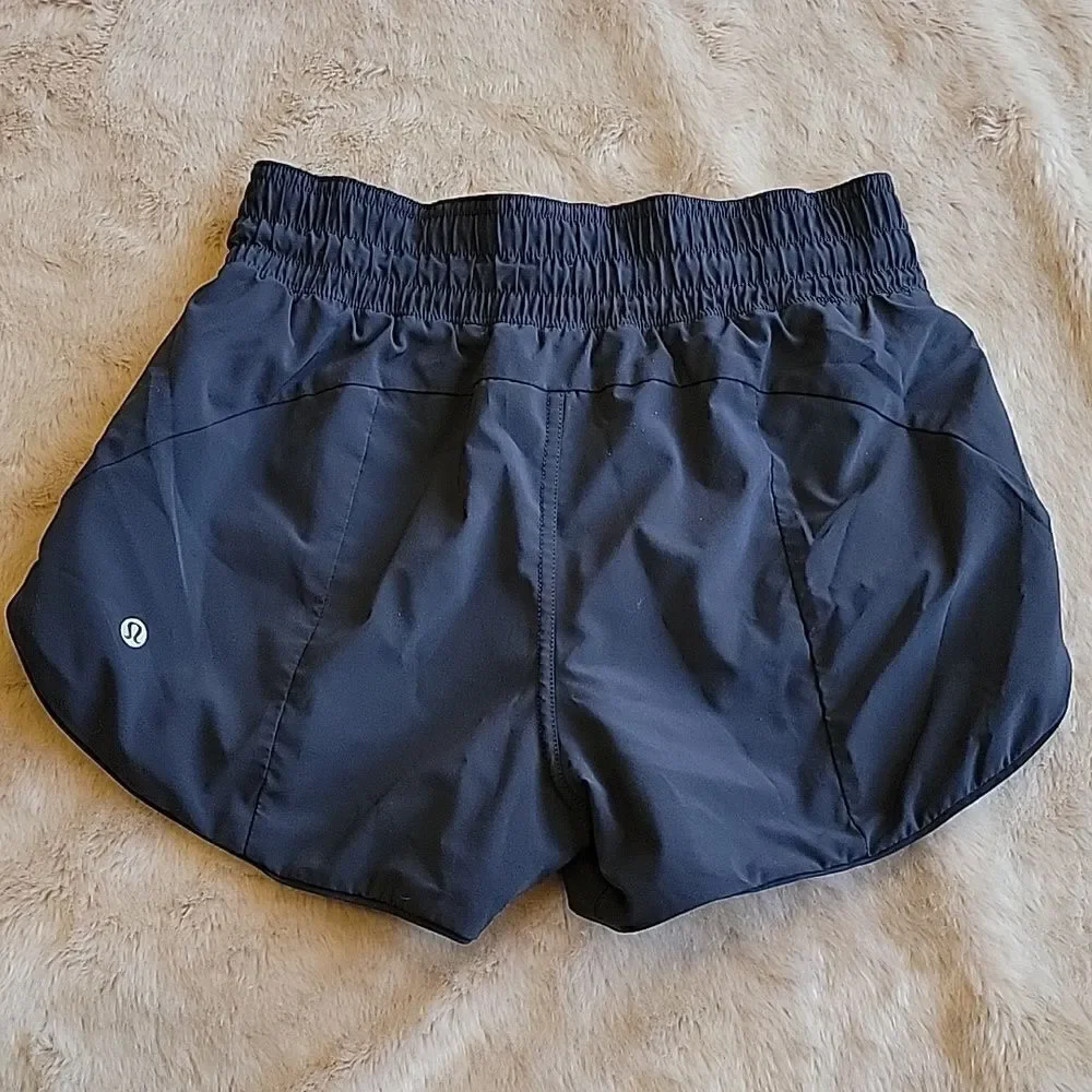 LULULEMON CHOOSE A SIDE SHORTS - BLACK NIGHT AND SUN DAZED MULTI BLUE, SIZE 4
